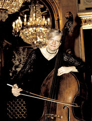 Mette Hanskov (Kontrabass)
